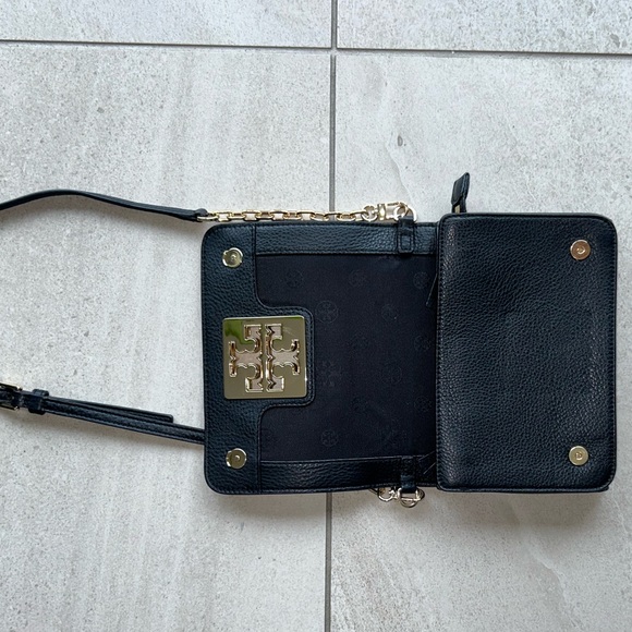 Tory Burch Black Leather Gold Chain Shoulder Bag - Picture 3 of 7